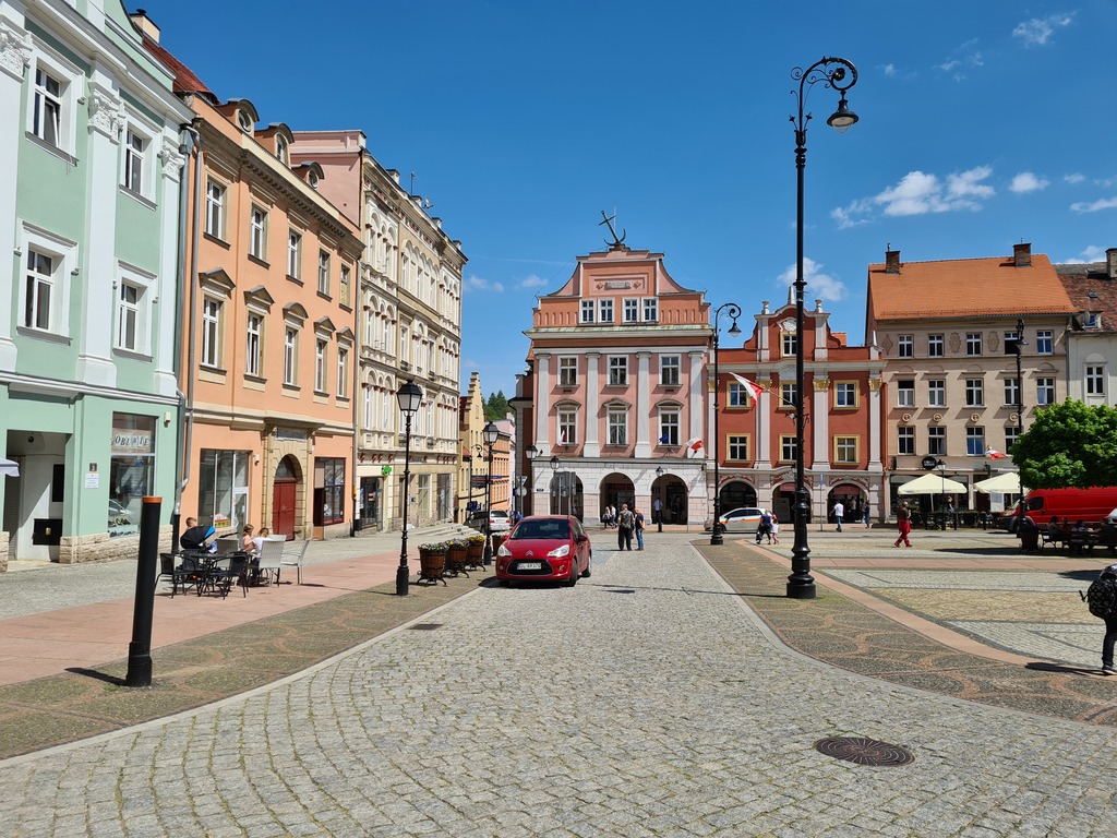 Lokal użytkowy na wałbrzyskim Rynku (1)