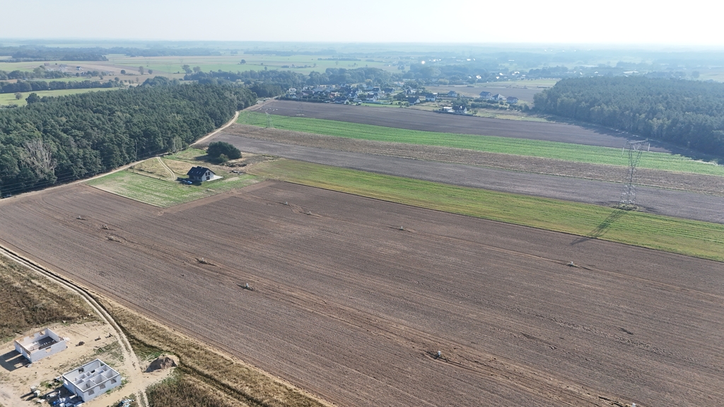 Piękne działki pod lasem w Żarowie! (2)