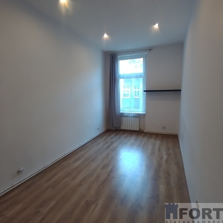 * Inwestycja * 3 pok. 2 piętro 70m2 Centrum (5)