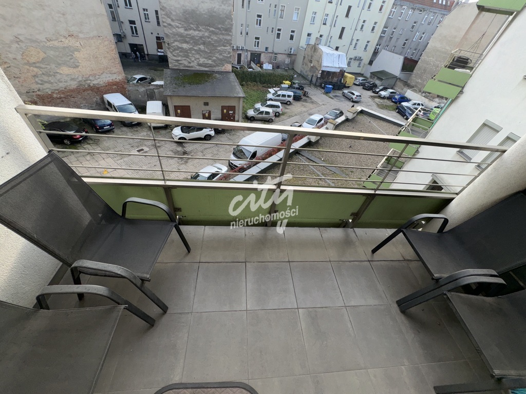 Ustawne 3 pokoje w ścisłym Centrum + duży balkon (15)