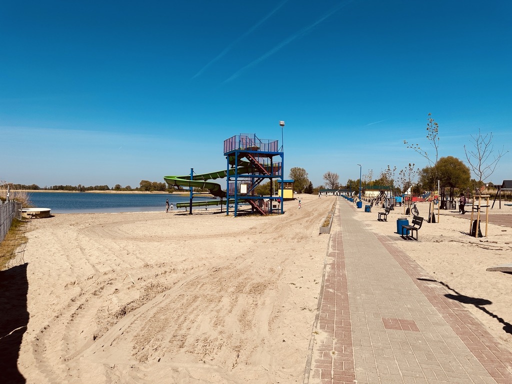 Dom Twoich marzeń nad jeziorem  4 Seasons (27)