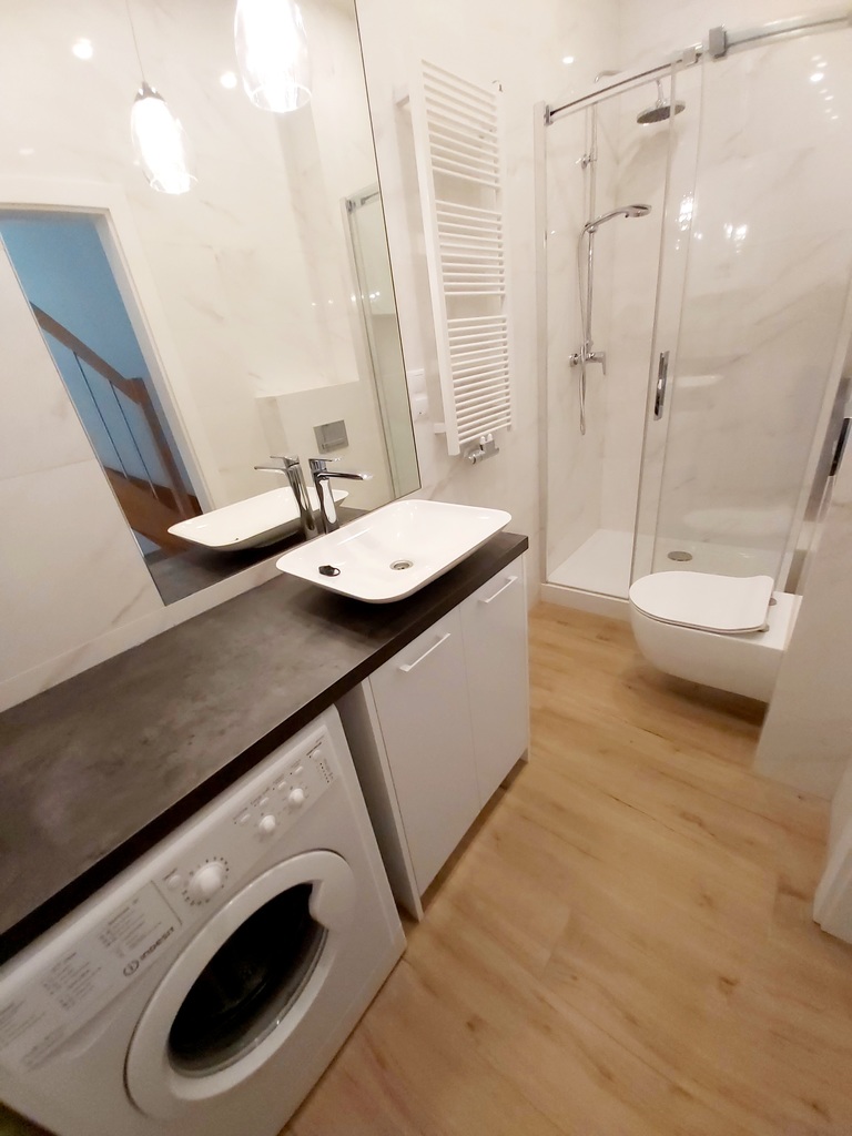 Piękny apartament II-poziomowy przy aleji Fontann (7)