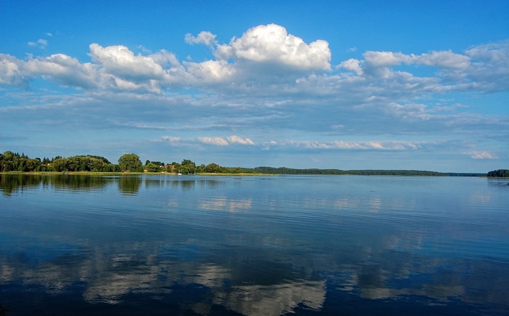 Działka nad jeziorem Pile (1)