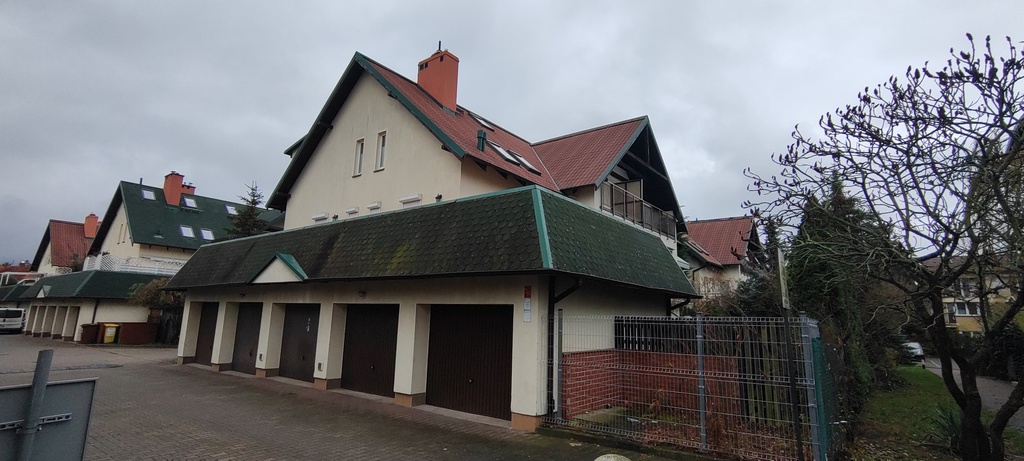 Komfortowy apartament z balkonem, antresolą +garaż (22)