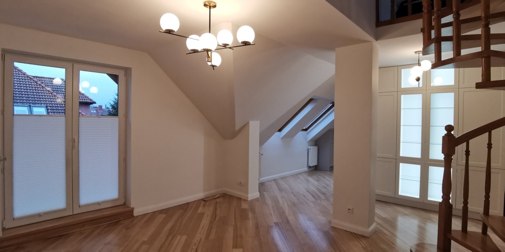 Komfortowy apartament z balkonem, antresolą +garaż (9)