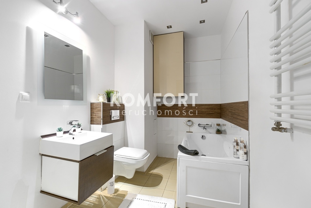 Apartament 2 pokojowy z ogrodem komórką i garażem (3)