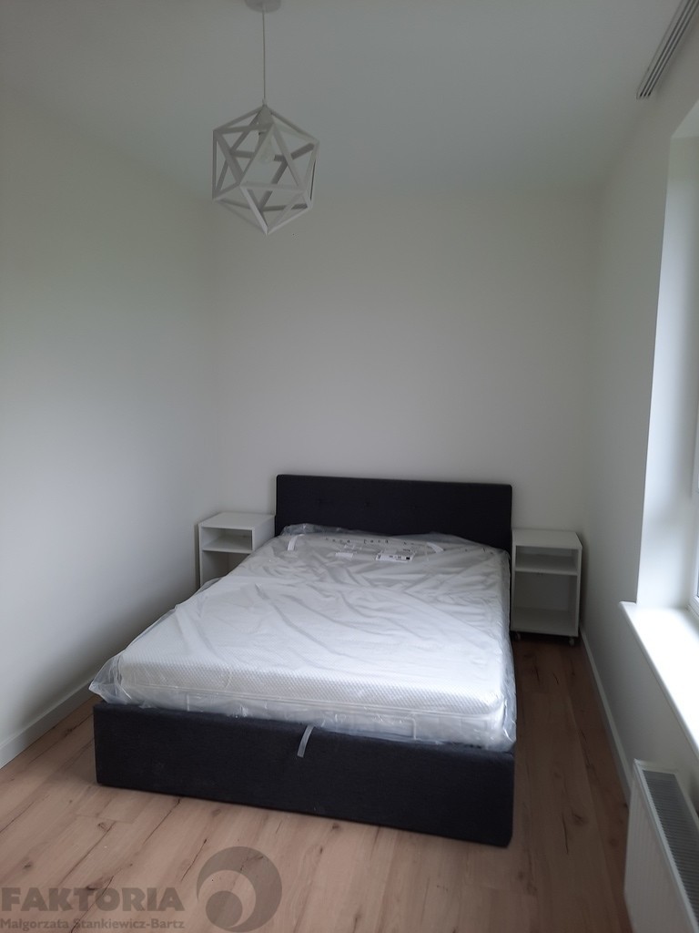 GUMIEŃCE - 3 pokojowy apartament z ogródkiem (9)