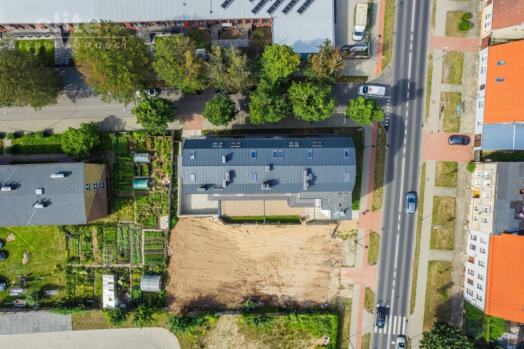 2 pokoje z antresolą 70,46m2 balkon garaż! (22)