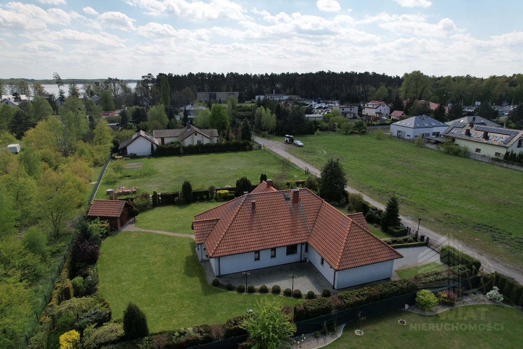 Morzyczyn, nowy dom wolnostojący nad jeziorem . (4)