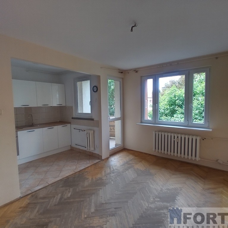 * 3 pokoje*  50m2* balkon Świerczewo (8)