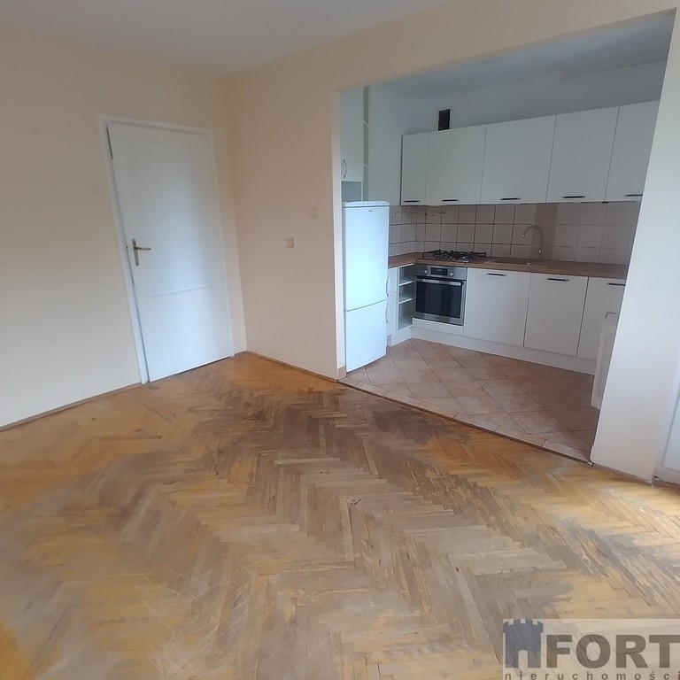 * 3 pokoje*  50m2* balkon Świerczewo (4)