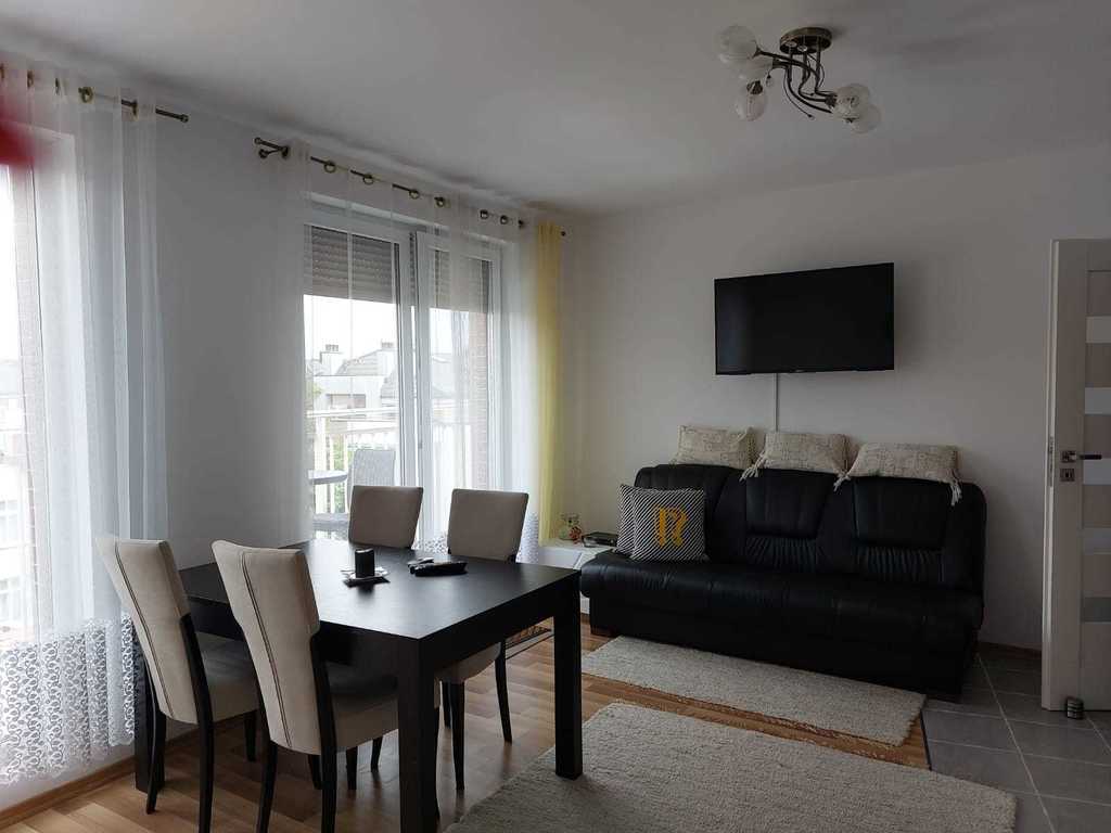 Międzywodzie apartament 47 mkw z parkingiem. (3)