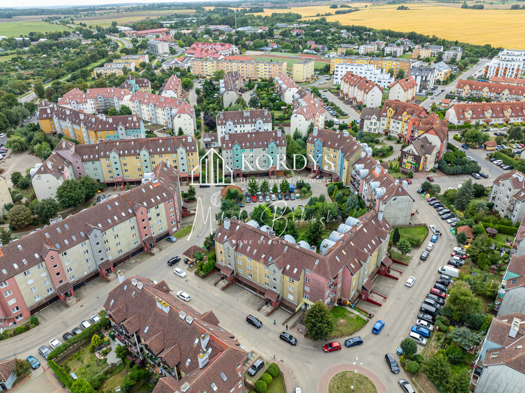 Czteropokojowe mieszkanie z balkonem (17)