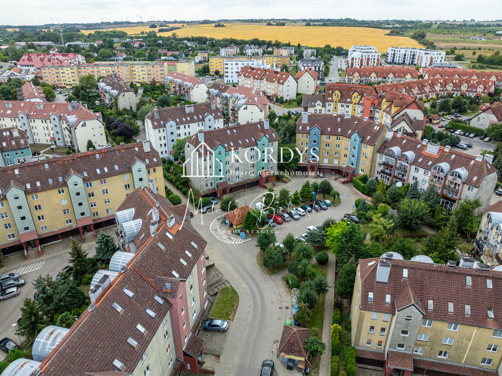 Czteropokojowe mieszkanie z balkonem (18)