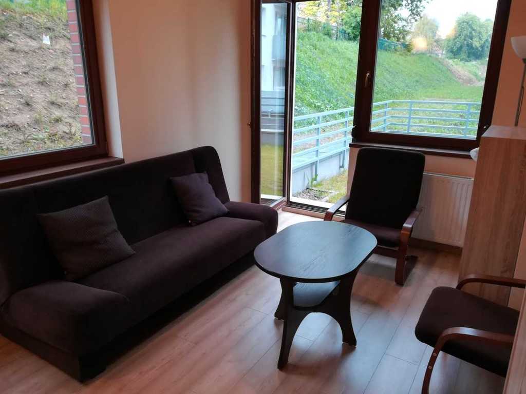 Apartament z ogródkiem, parking (9)