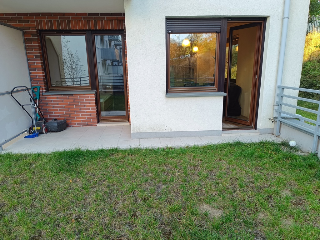 Apartament z ogródkiem, parking (2)