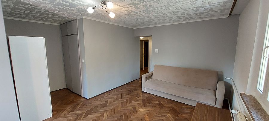 Kawalerka/1-2 pokojowe, bez prowizji, 35m2,piętro 2,piwnica,balkon (2)