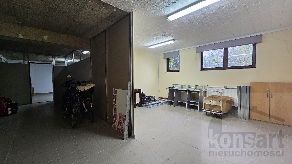 Lokal usługowy w podziemiu Apartamenty Pod Zegarem (9)