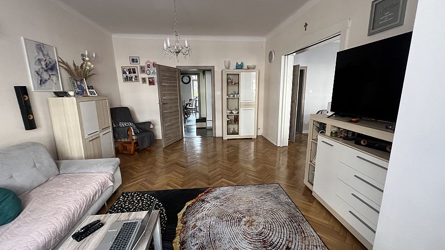 Piękne 3 pokojowe mieszkanie 90m2 na 1 piętrze w centrum (5)