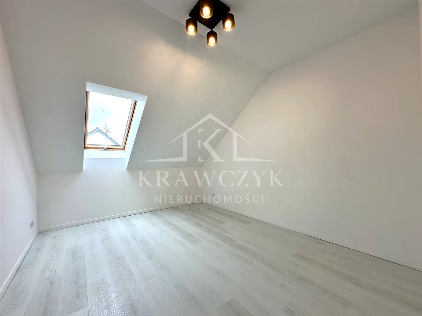 ZAŁOM BLIŹNIAK 5pok.140m2 działka 340m2  (5)