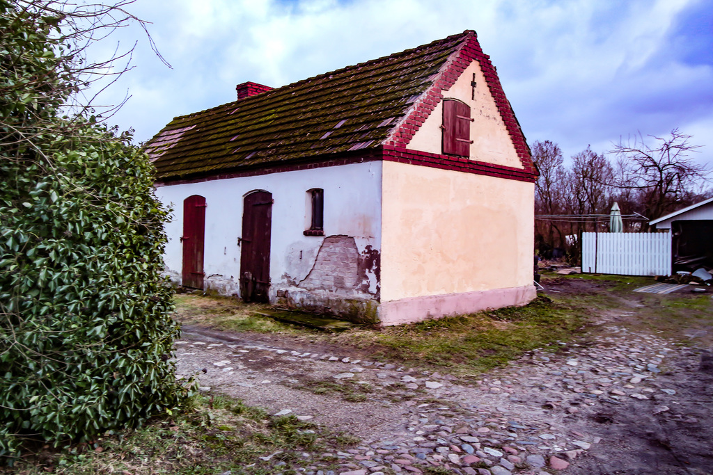 Kawalerka do remontu, 15min od Stargardu (8)