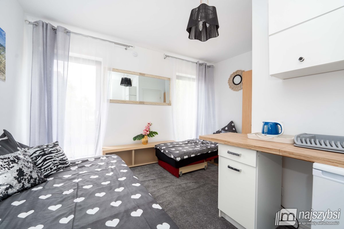 KAMIEŃ POMORSKI-APARTAMENTOWIEC  240 M2 10  APARTAM (17)