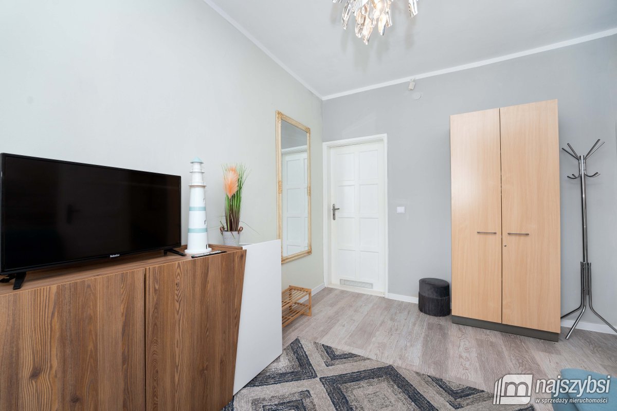 KAMIEŃ POMORSKI-APARTAMENTOWIEC  240 M2 10  APARTAM (6)