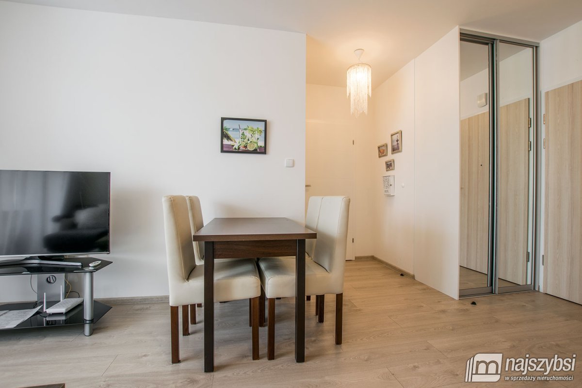 KOŁOBRZEG - ATRAKCYJNY APARTAMENT BLISKO MORZA (25)