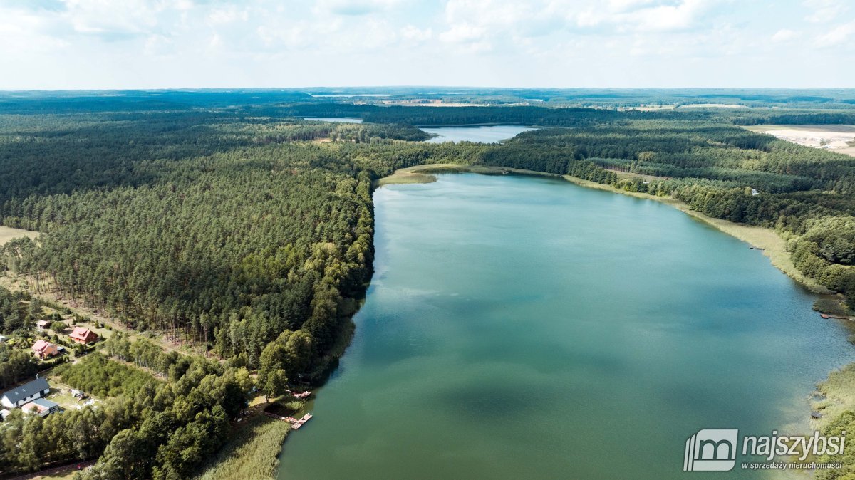 Biały Bór - z dużą działką, nad jeziorem  (40)