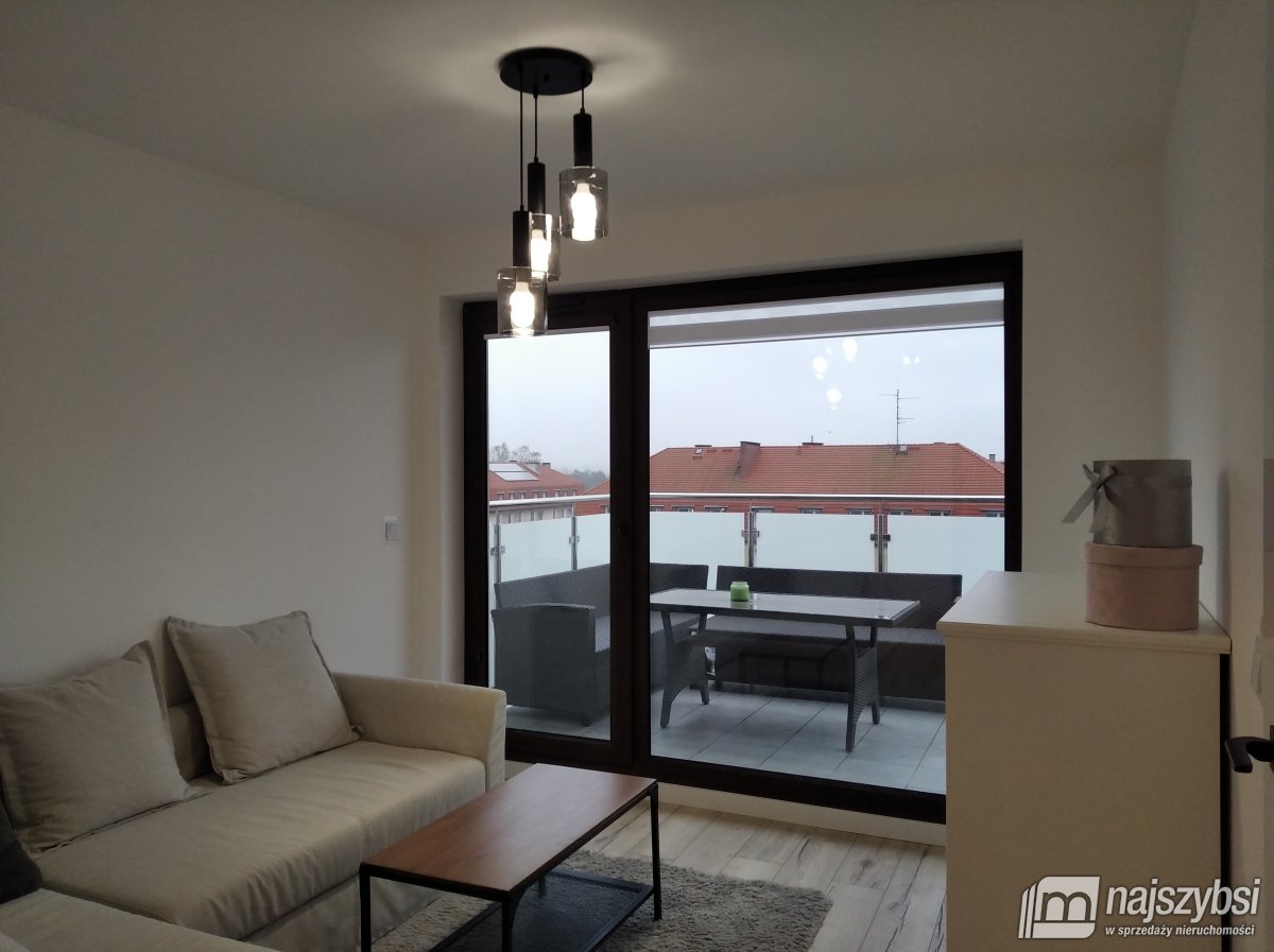 KOŁOBRZEG - nowy i słoneczny apartament niedaleko  (2)