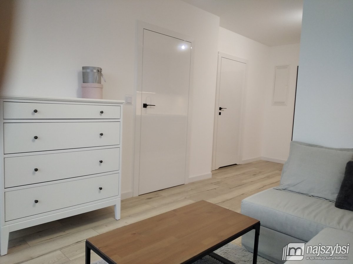 KOŁOBRZEG - nowy i słoneczny apartament niedaleko  (6)