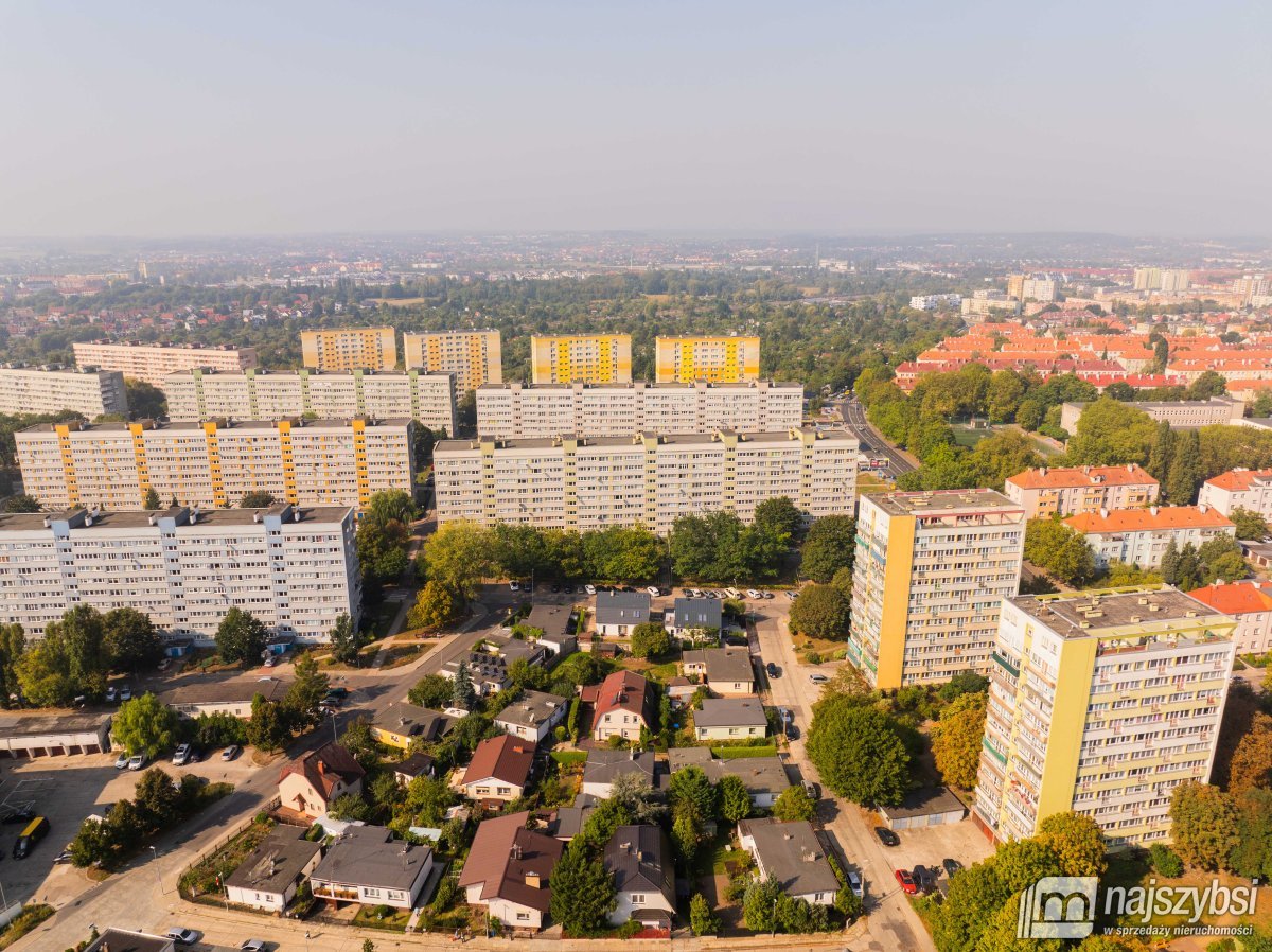 Szczecin - jasne mieszkanie 3-pokojowe do remontu (18)