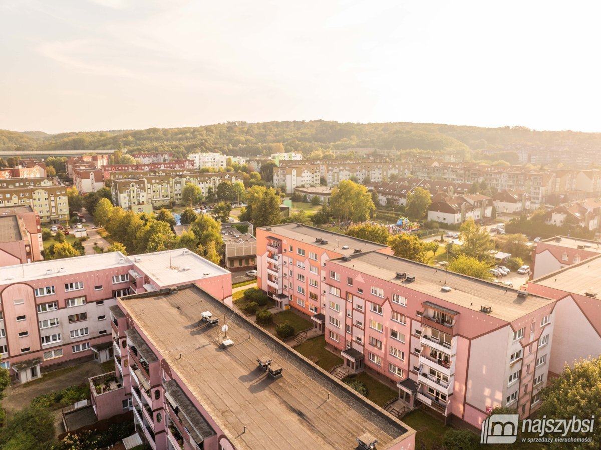 Szczecin-  I Piętro, 2 pokojowe z balkonem. (21)