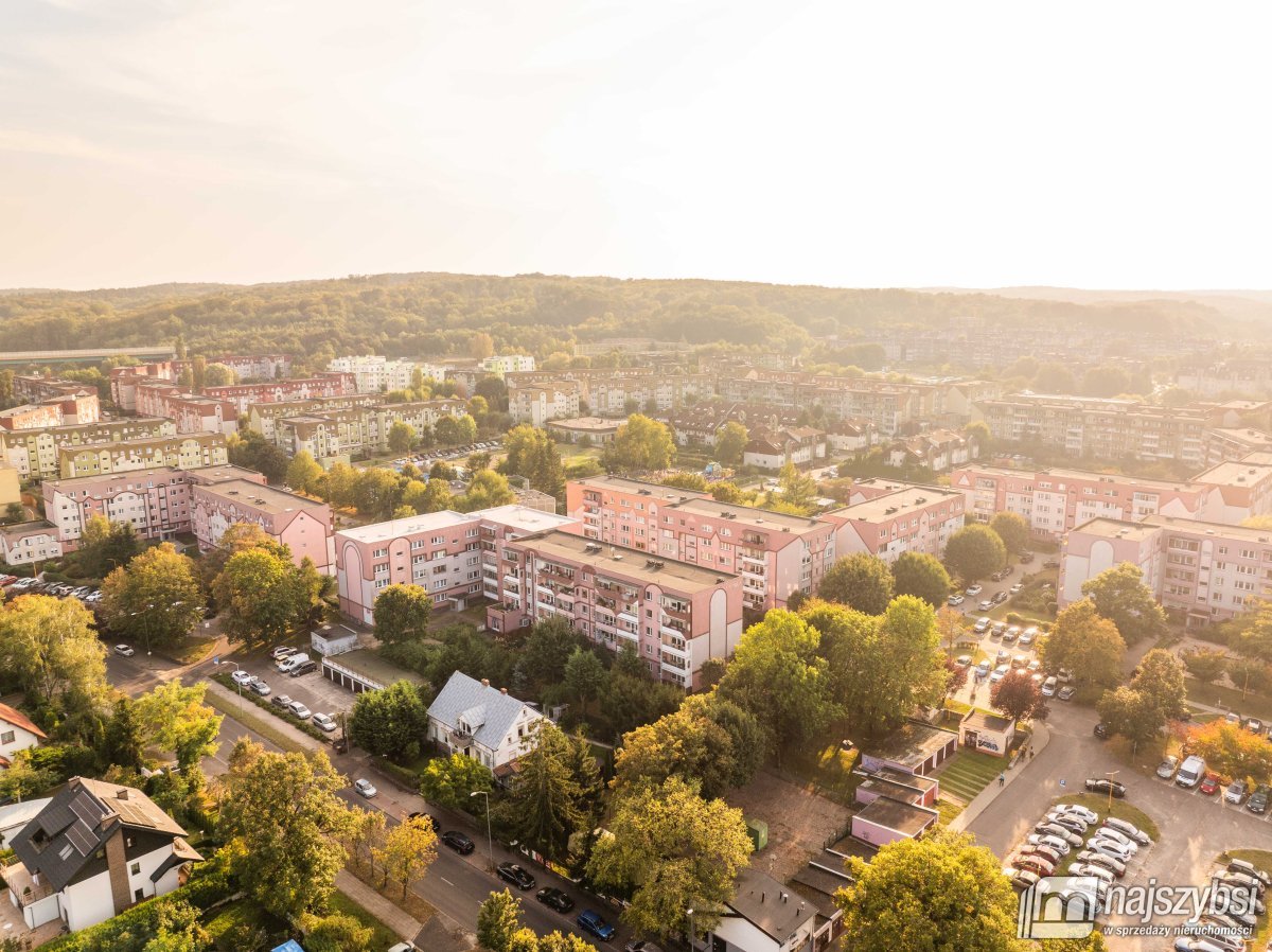 Szczecin-  I Piętro, 2 pokojowe z balkonem. (23)