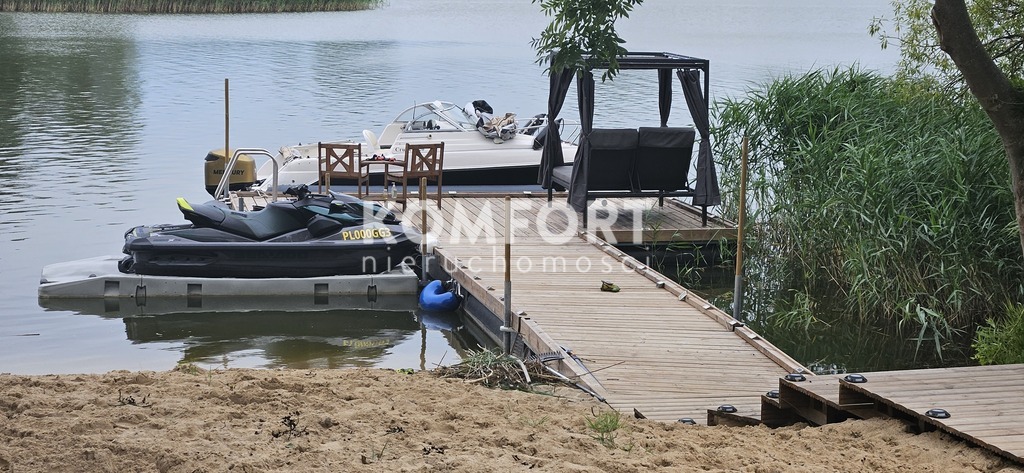 Działka 1000m2 z prywatną plażą i pomostem. (2)