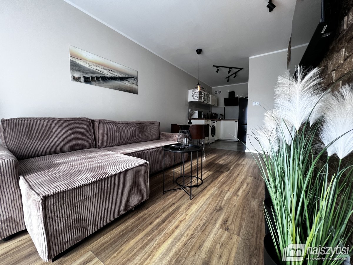 KOŁOBRZEG-APARTAMENT 2POK. Z MIEJSCEM POST. (2)