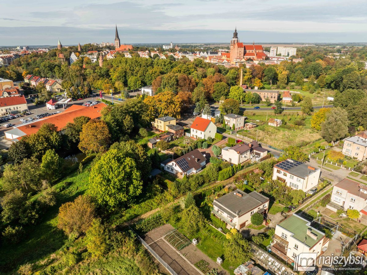 STARGARD - dom wolnostojący wśród zieleni (30)