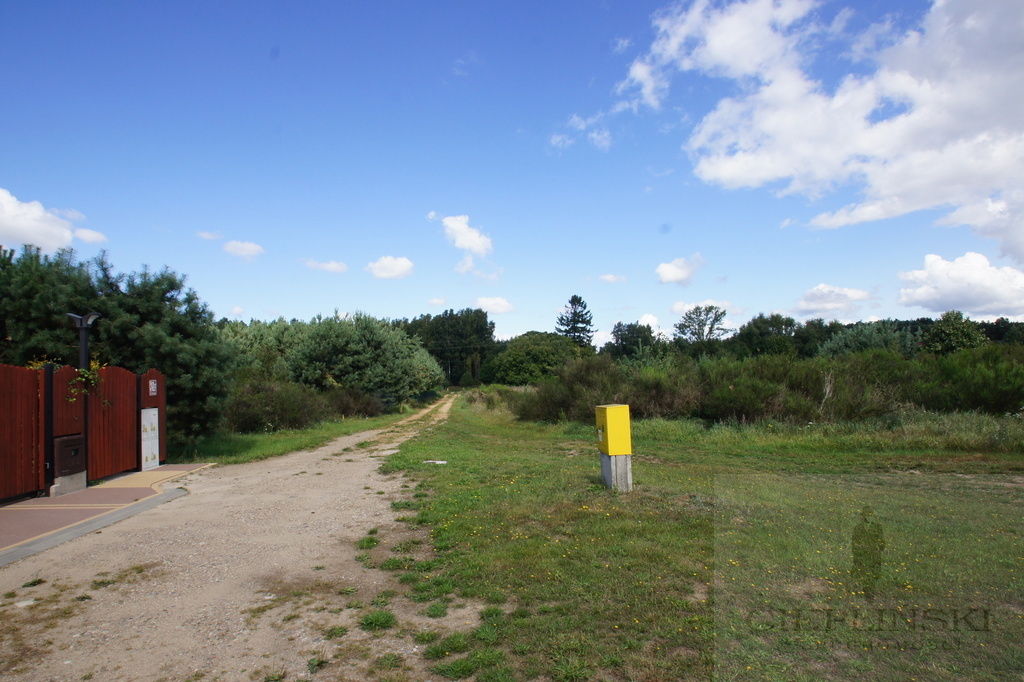 UZBROJONA DZIAŁKA 10 KM DO KOŁOBRZEGU. (2)