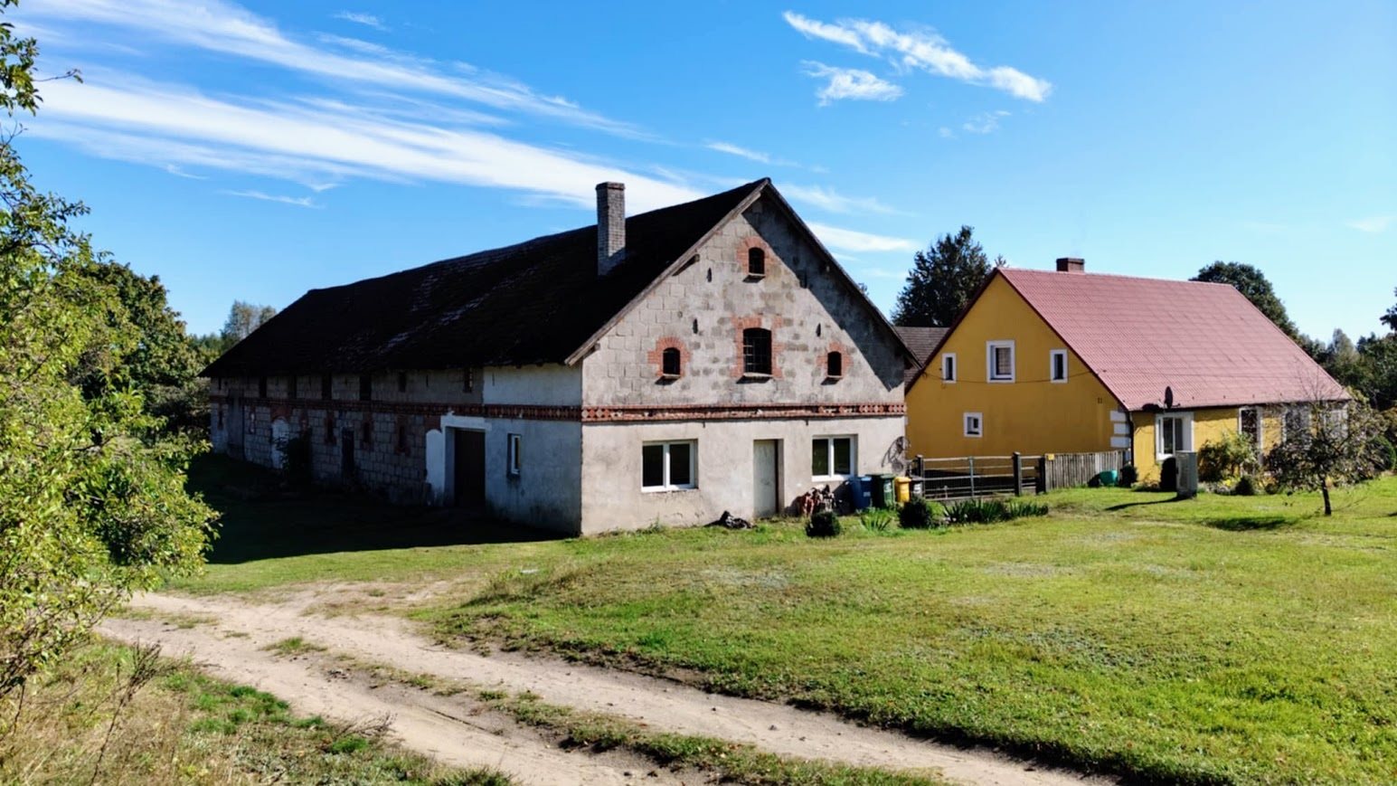 Dom nad Jeziorem , działka ponad Hektar  (11)