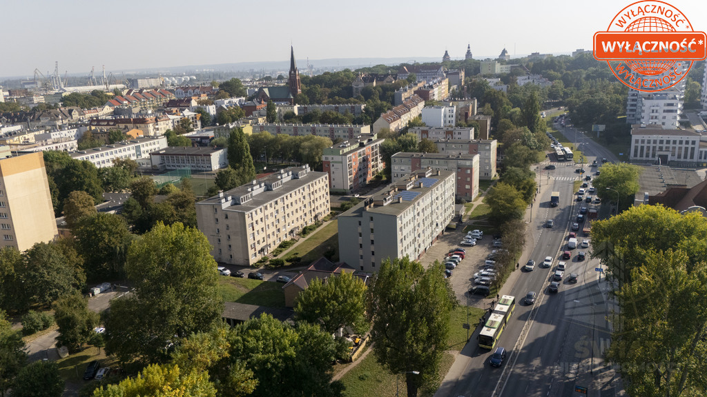 Na sprzedaż bardzo ładne mieszkanie trzypokojowe . (14)