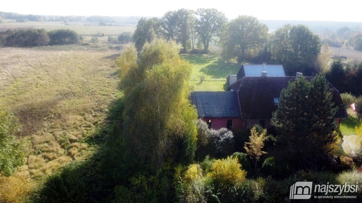 Gryfice - okolica, urok budynku z czerwonej cegły, (12)