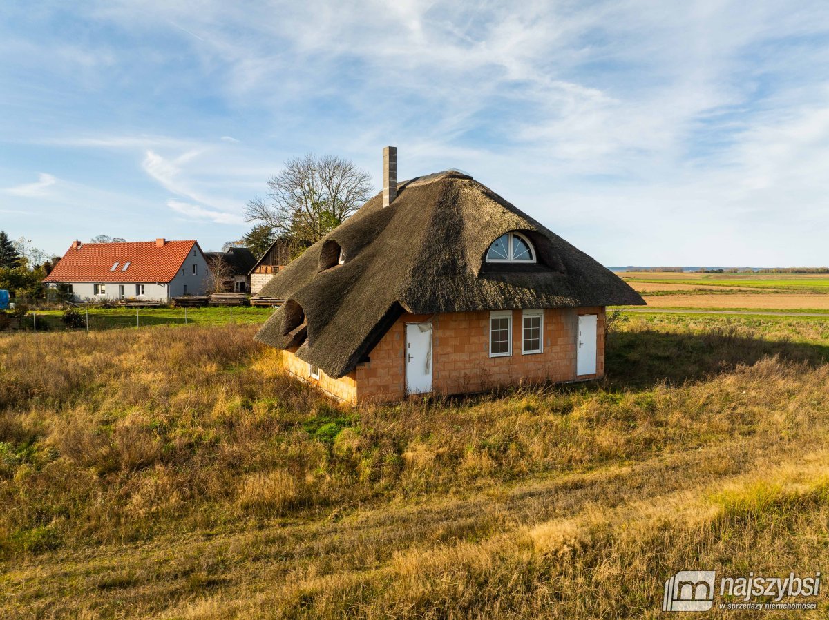 Skoszewo- klimatyczny dom nieopodal zalewu

 (22)