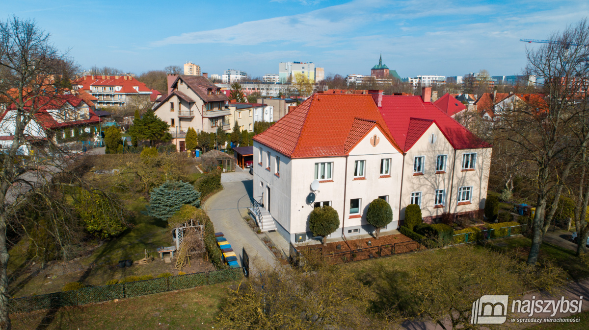 KOŁOBRZEG-4pok. Z GARAŻEM I OGRODEM CENTRUM MIASTA (19)