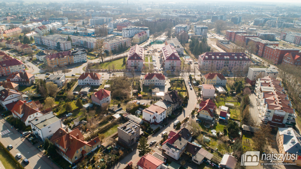 KOŁOBRZEG-4pok. Z GARAŻEM I OGRODEM CENTRUM MIASTA (23)