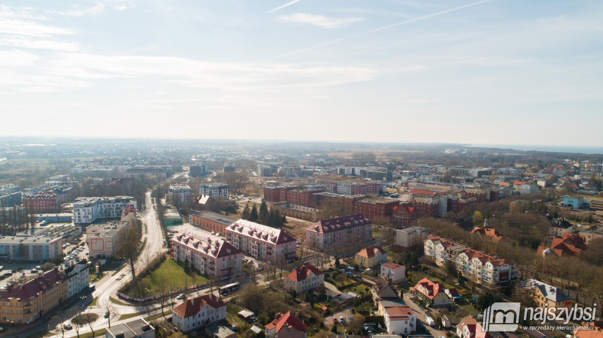 KOŁOBRZEG-4pok. Z GARAŻEM I OGRODEM CENTRUM MIASTA (25)