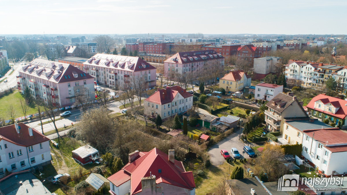 KOŁOBRZEG-4pok. Z GARAŻEM I OGRODEM CENTRUM MIASTA (26)