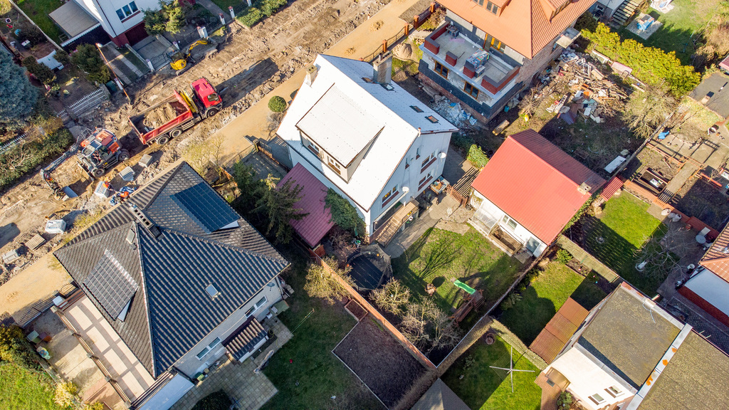 Wielopokoleniowy Dom , 2 garaże, blisko centrum (26)