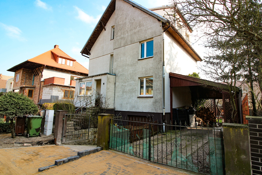 Wielopokoleniowy Dom , 2 garaże, blisko centrum (27)