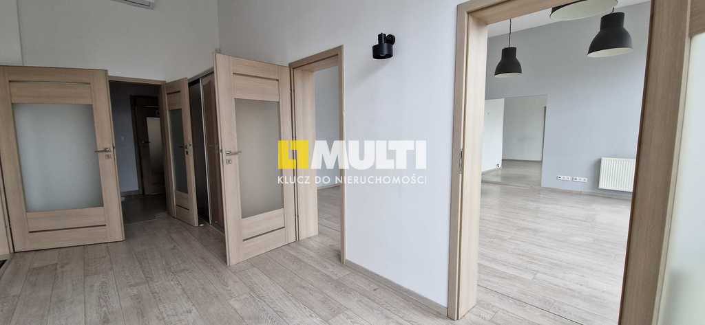 Stare Miasto- lokal biurowy 106 m2, witryny,parter (1)