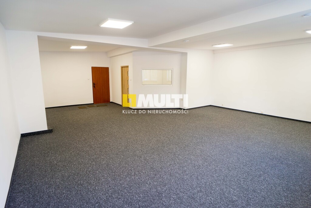 Klimatyzowany lokal o pow. 77 m2 + parking, Dąbie (3)